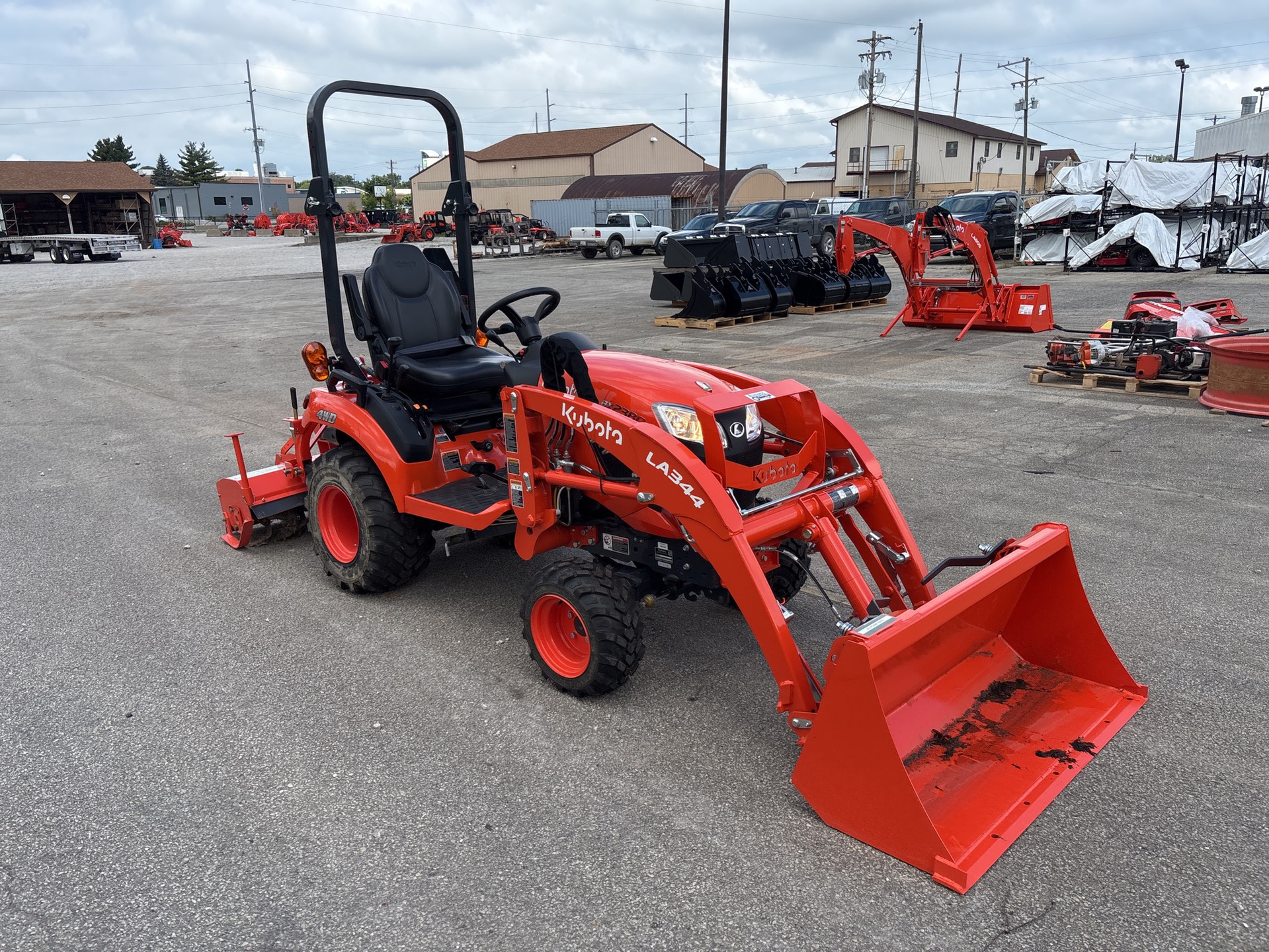 2025 Kubota BX2380R1 thumbnail 3