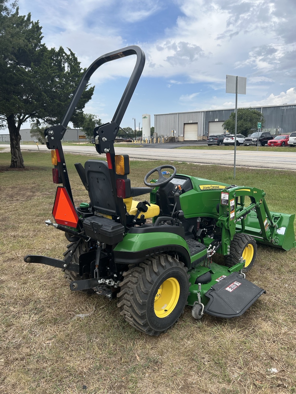 2024 John Deere 1025R thumbnail 2