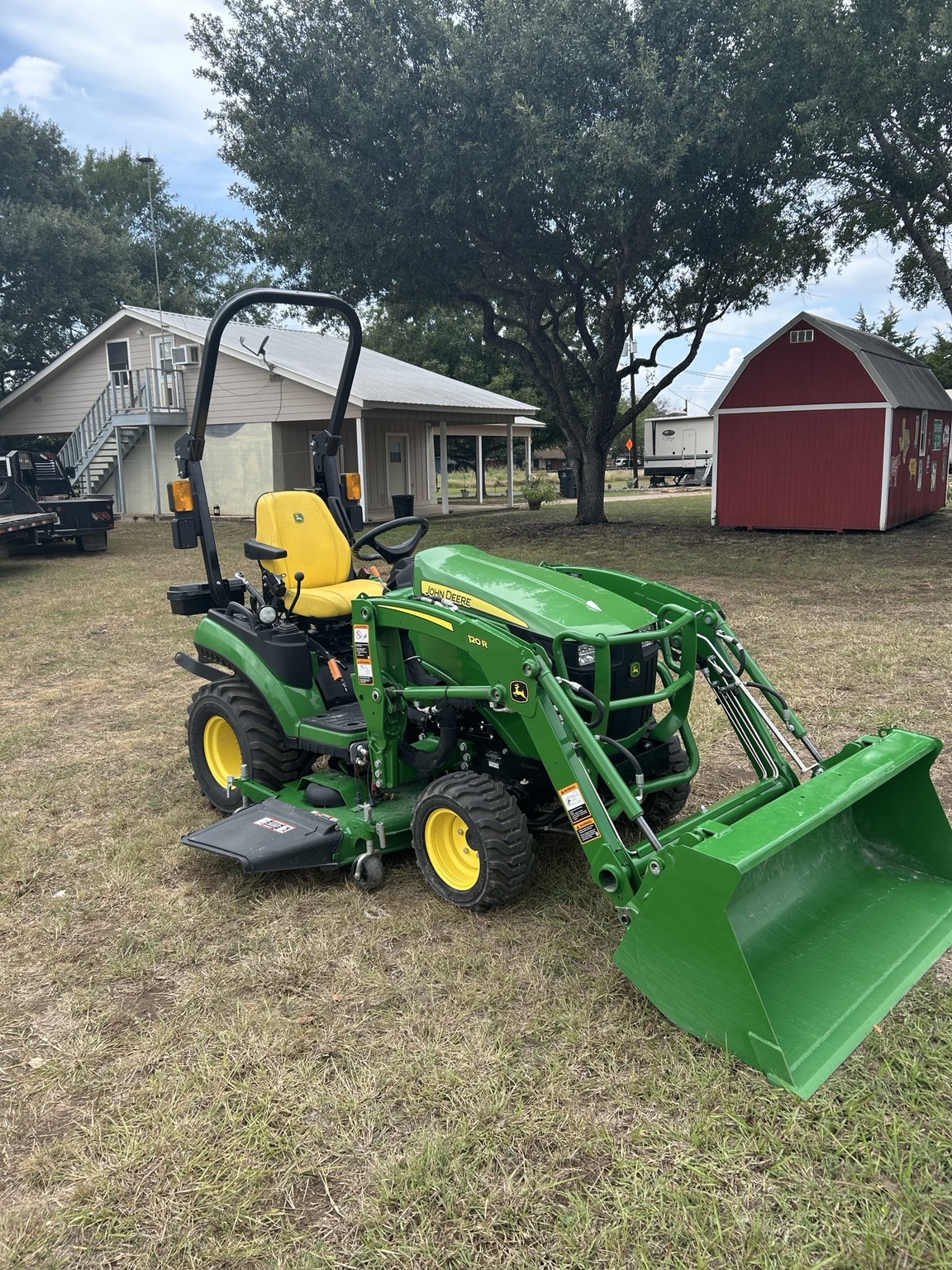 2024 John Deere 1025R thumbnail 3