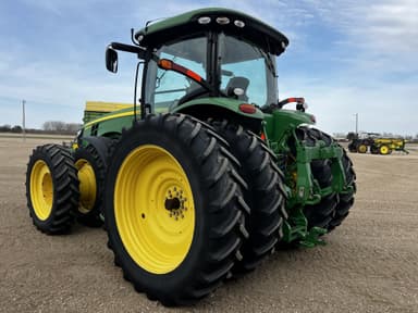 2011 John Deere 8235R thumbnail 4