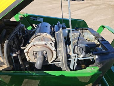 2016 John Deere 3038E MFWD thumbnail 10