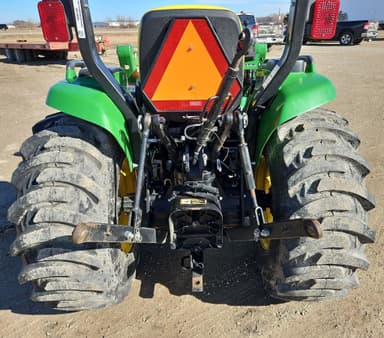 2016 John Deere 3038E MFWD thumbnail 6