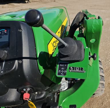 2016 John Deere 3038E MFWD thumbnail 7